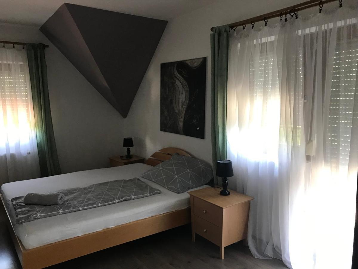 Márta Apartman Balatonalmadi Bagian luar foto