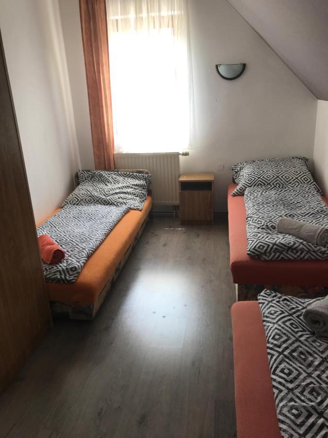 Márta Apartman Balatonalmadi Bagian luar foto