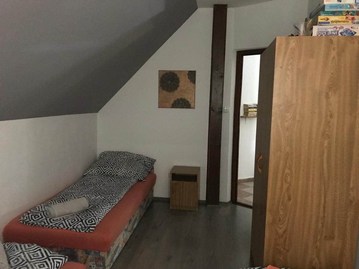 Márta Apartman Balatonalmadi Bagian luar foto